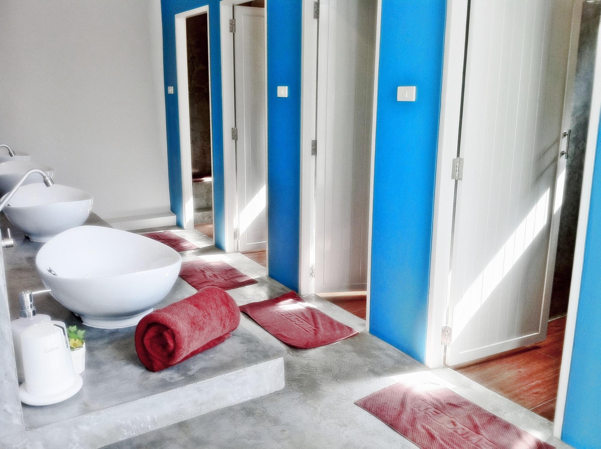 Glur Hostel Ao Nang Buitenkant foto