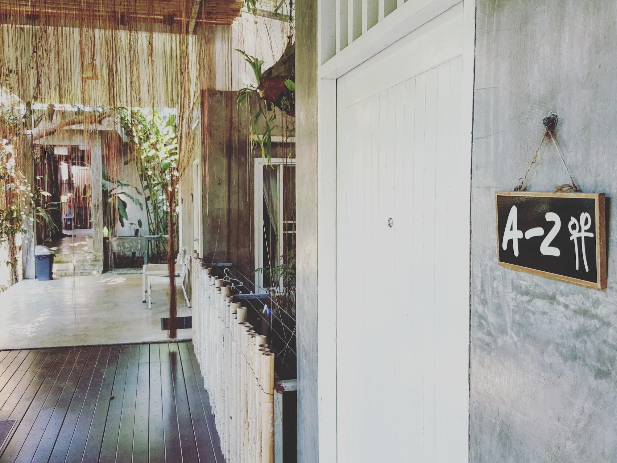 Glur Hostel Ao Nang Buitenkant foto