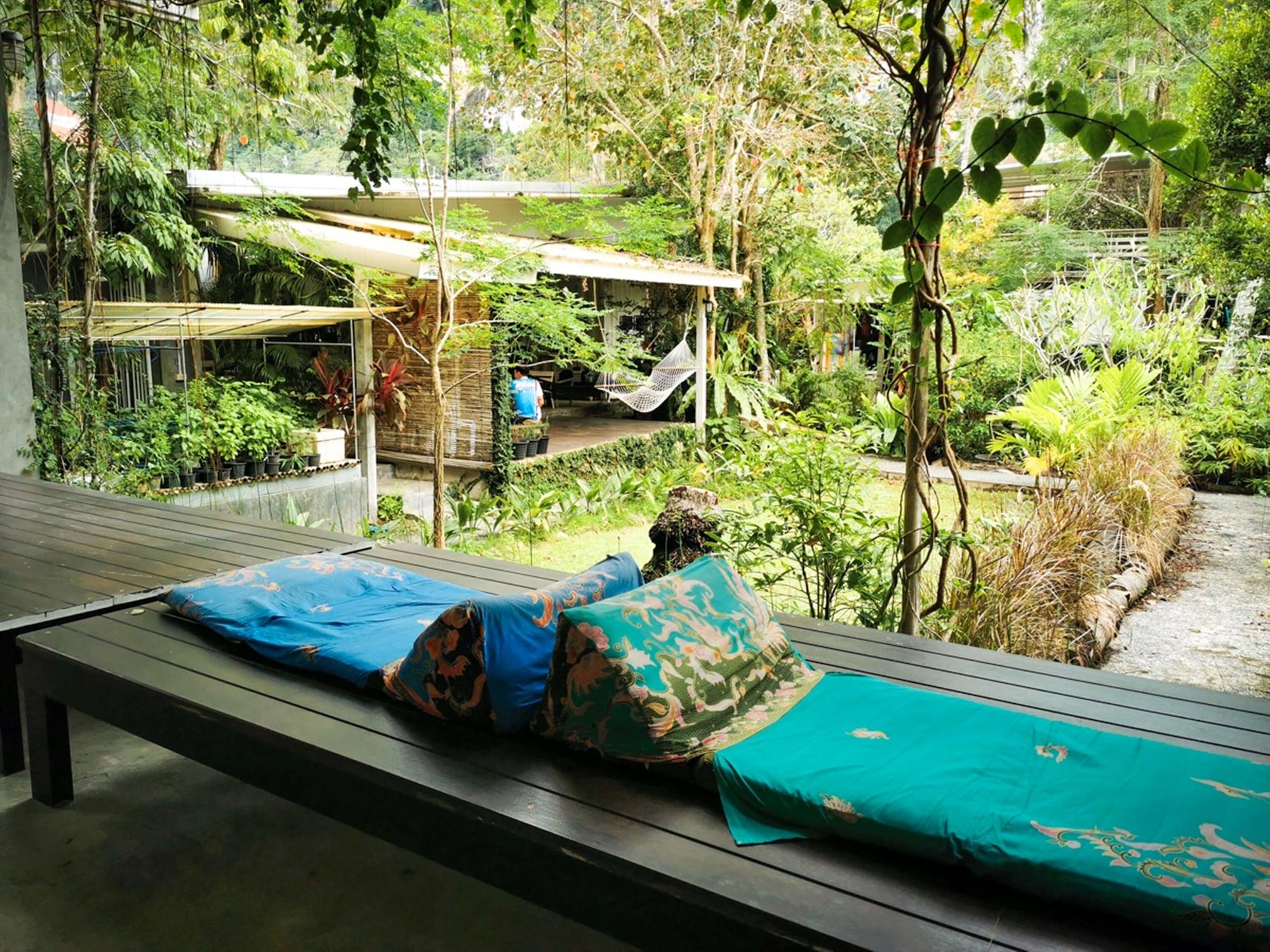 Glur Hostel Ao Nang Buitenkant foto