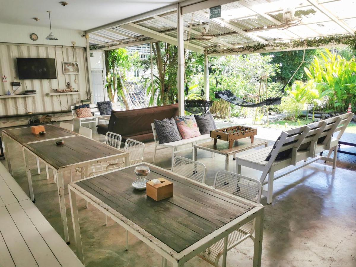 Glur Hostel Ao Nang Buitenkant foto