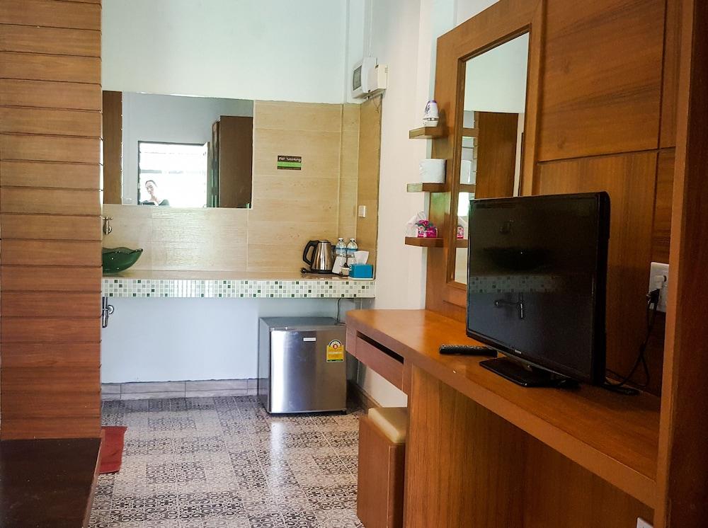 Glur Hostel Ao Nang Buitenkant foto