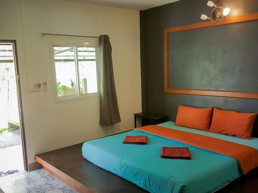 Glur Hostel Ao Nang Buitenkant foto