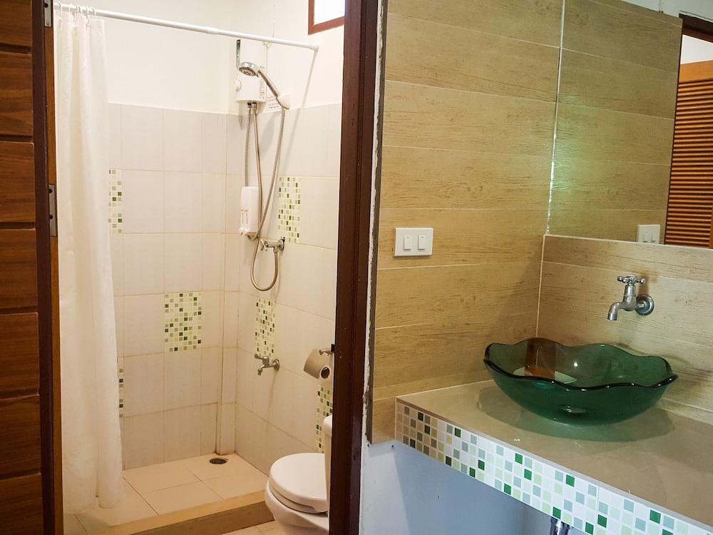 Glur Hostel Ao Nang Buitenkant foto